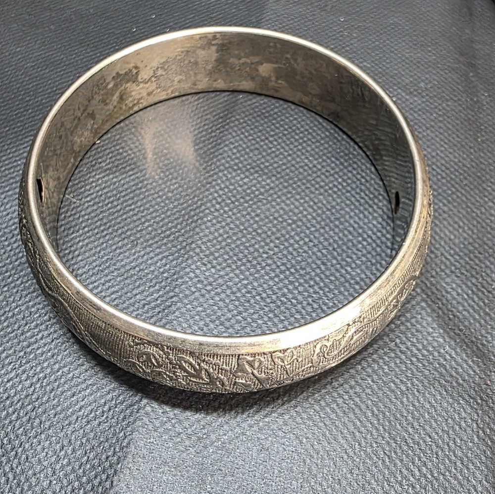 Etched Elephant Solid Bangle Bracelet | Silver To… - image 3